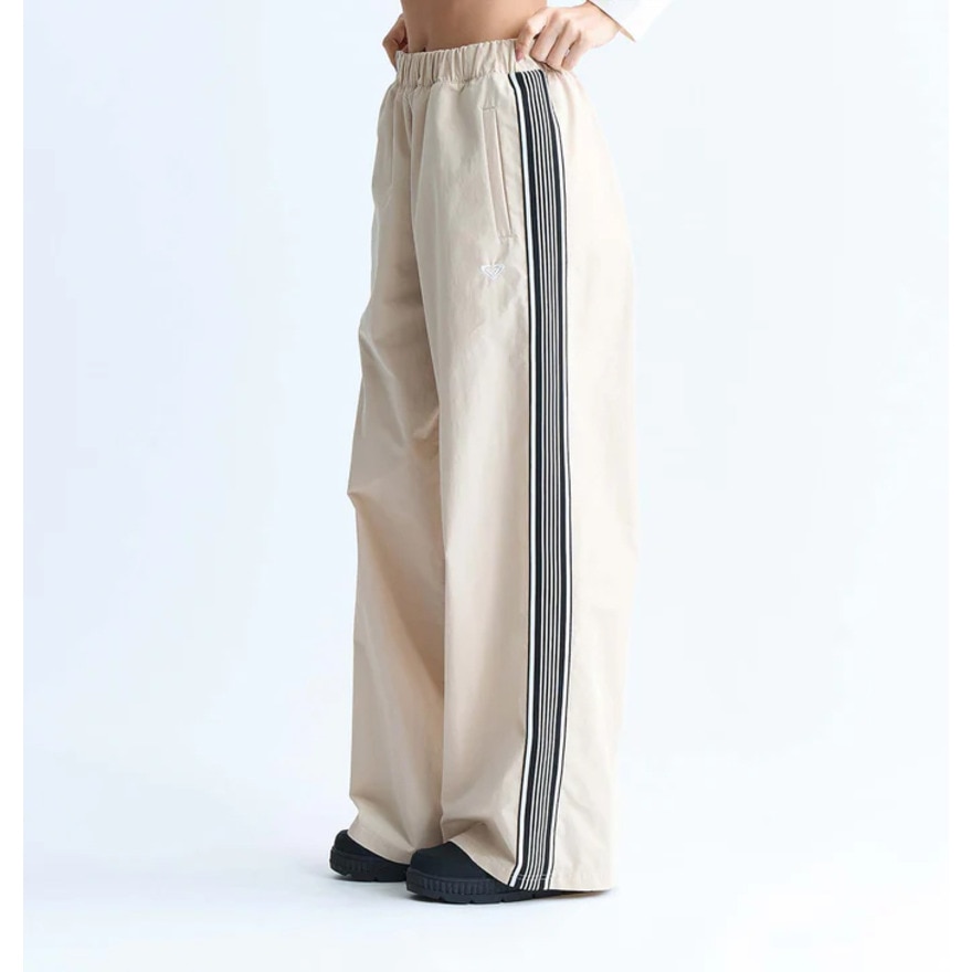 ロキシー（ROXY）（レディース）LIFE STRIPE トラックパンツ ワイドシルエット 24FWRPT244008NAT
