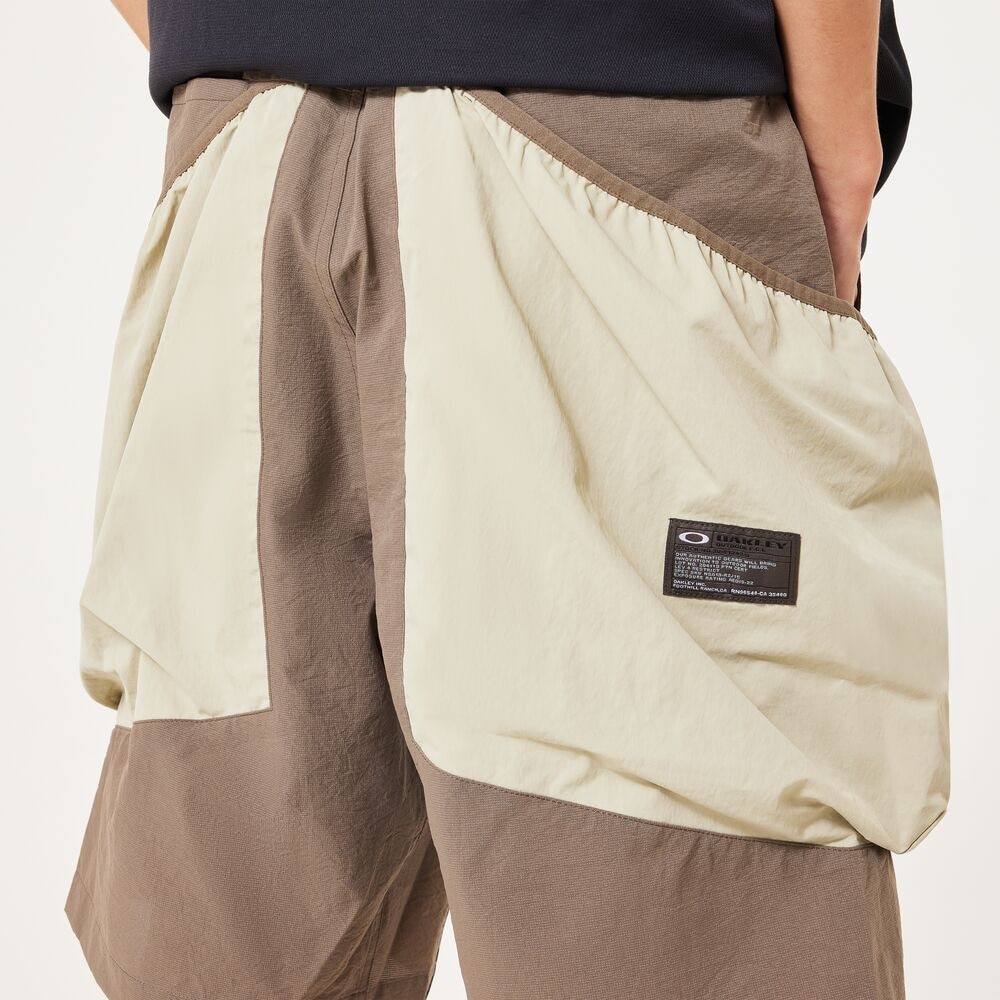 オークリー（OAKLEY）（メンズ）ショートパンツ FGL TOOL BOX ショーツ ハーフパンツ FOA407593-279 ブラウン 撥水 ストレッチ
