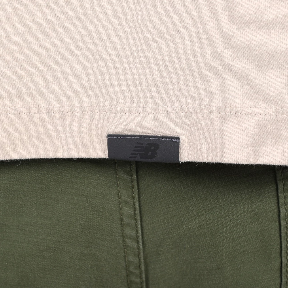 ニューバランス（new balance）（メンズ）半袖Tシャツ MT1996 バックグラフィックTシャツ AMT35018-TWF ベージュ