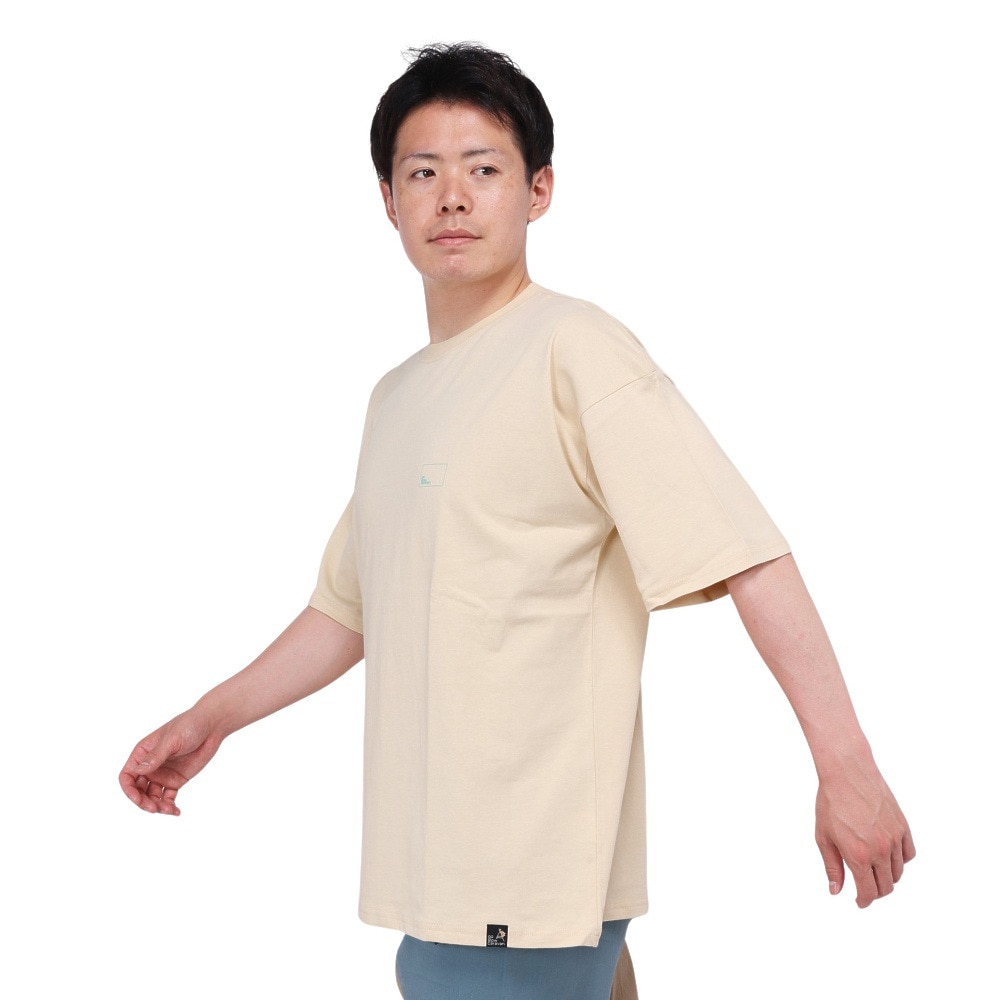 ゴースローキャラバン（GOSLOWCARAVAN）（メンズ、レディース）USA/C スクエアLOGOバックプリントゆったりTシャツ 321913A NTL