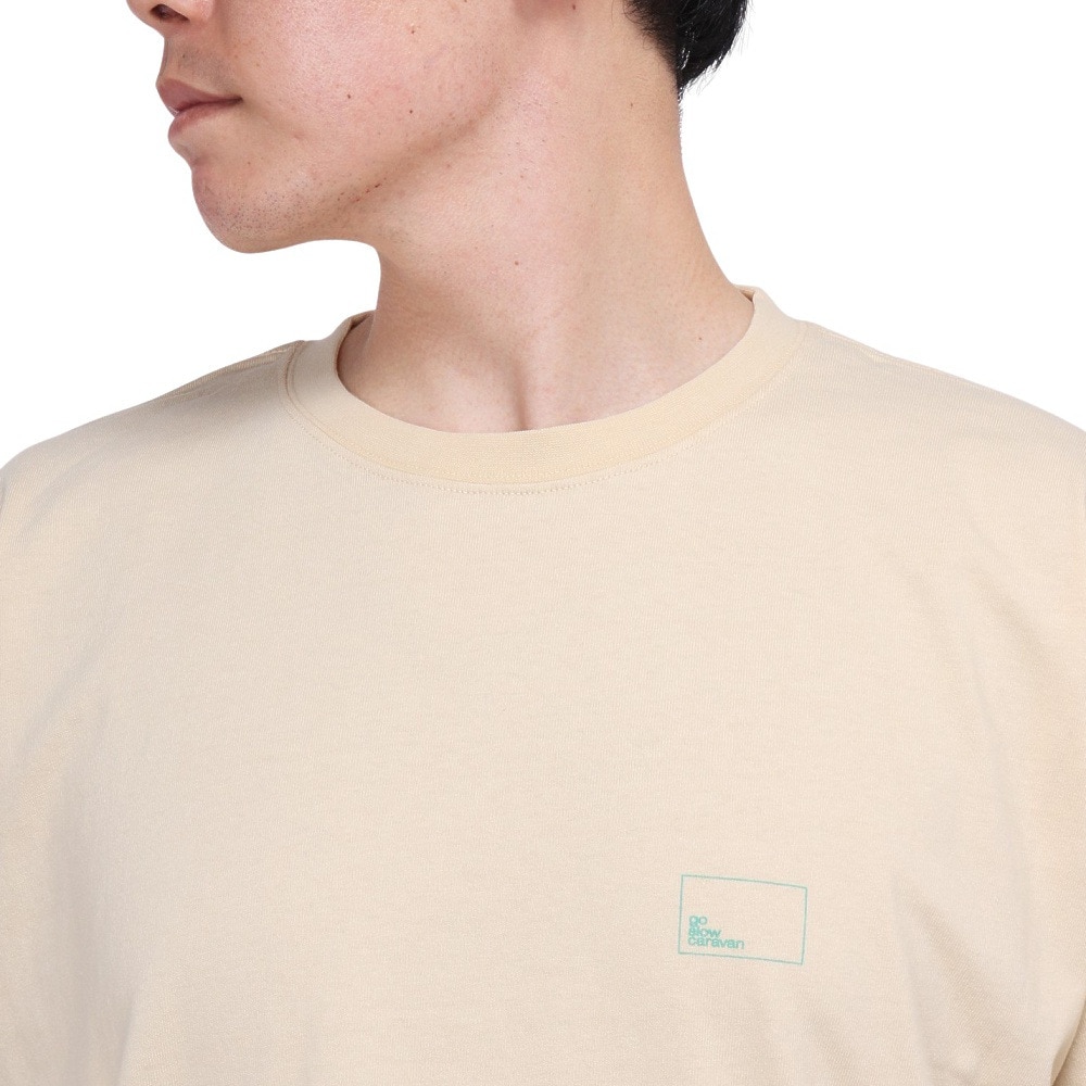 ゴースローキャラバン（GOSLOWCARAVAN）（メンズ、レディース）USA/C スクエアLOGOバックプリントゆったりTシャツ 321913A NTL