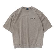 グレー