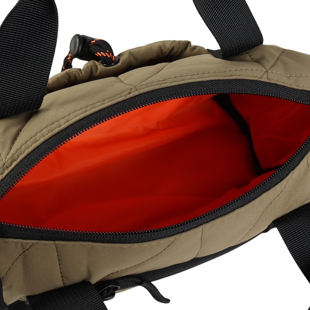 キウ（Kiu）（メンズ、レディース）スクエアパデッドミニボストンバッグ K476-906