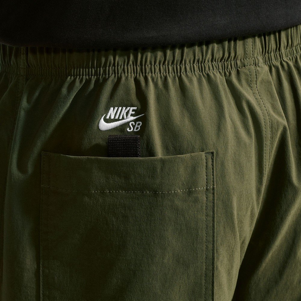 ナイキ（NIKE）（メンズ、レディース）スケートボード ショートパンツ