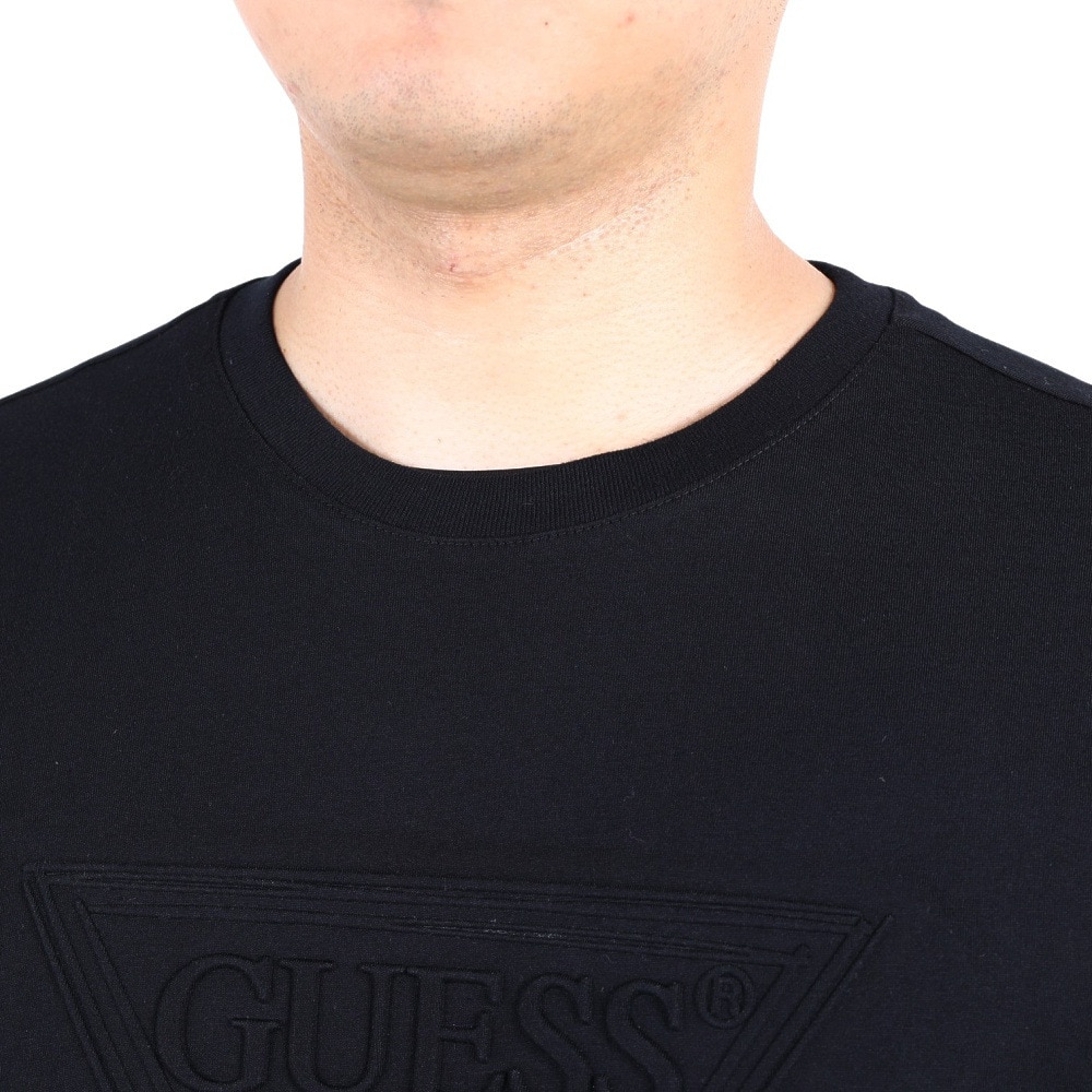 ゲス（GUESS）（メンズ）エンボスロゴ Tシャツ MM2K8406KBLK