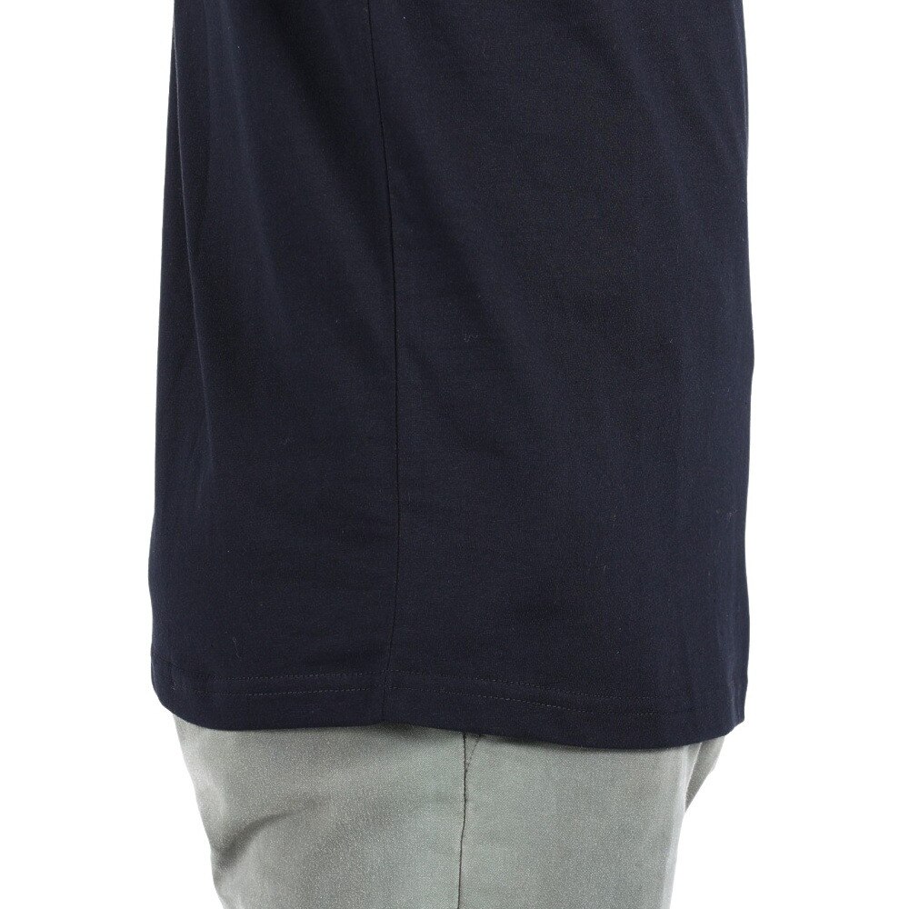 GUESS（メンズ）エンボスロゴ Tシャツ MM2K8406KBLK