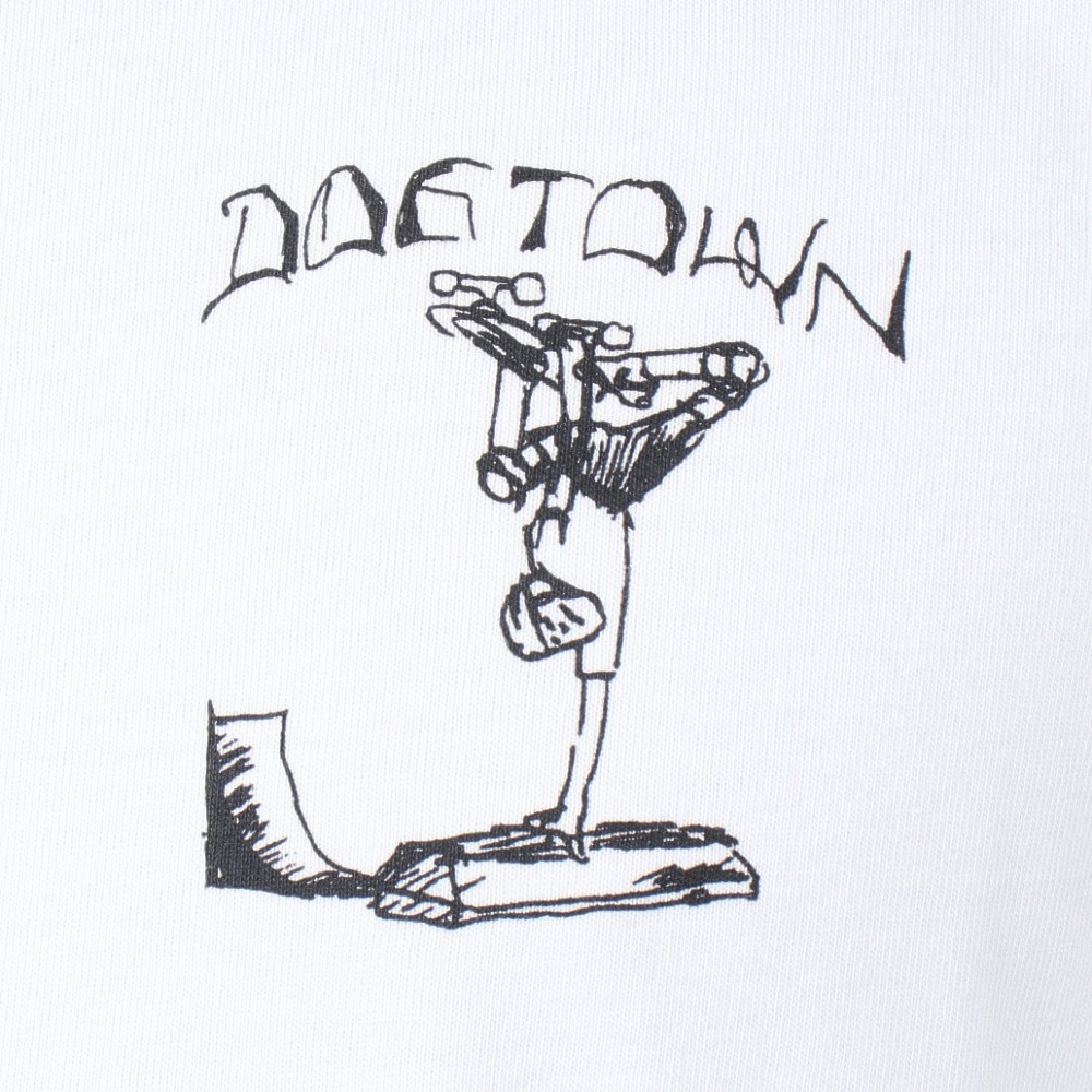 ニューエラ（NEW ERA）（メンズ）長袖 コットン Tシャツ DOG TOWN ドッグタウン スケートボード ホワイト レギュラーフィット 13772330