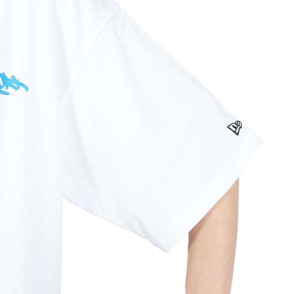 ニューエラ（NEW ERA）（メンズ、レディース）半袖 オーバーサイズド コットンTシャツ Graffiti 14121861