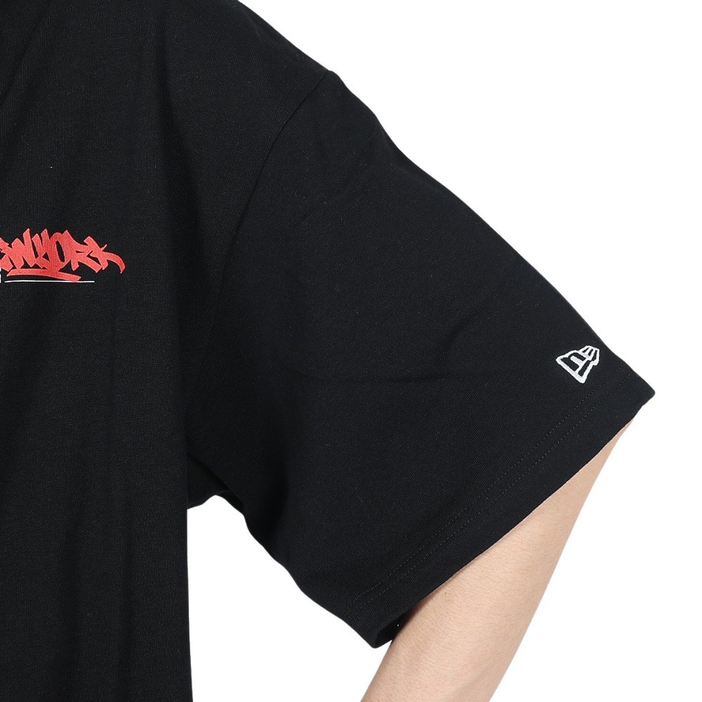 ニューエラ（NEW ERA）（メンズ、レディース）半袖 オーバーサイズド コットンTシャツ Graffiti 14121863