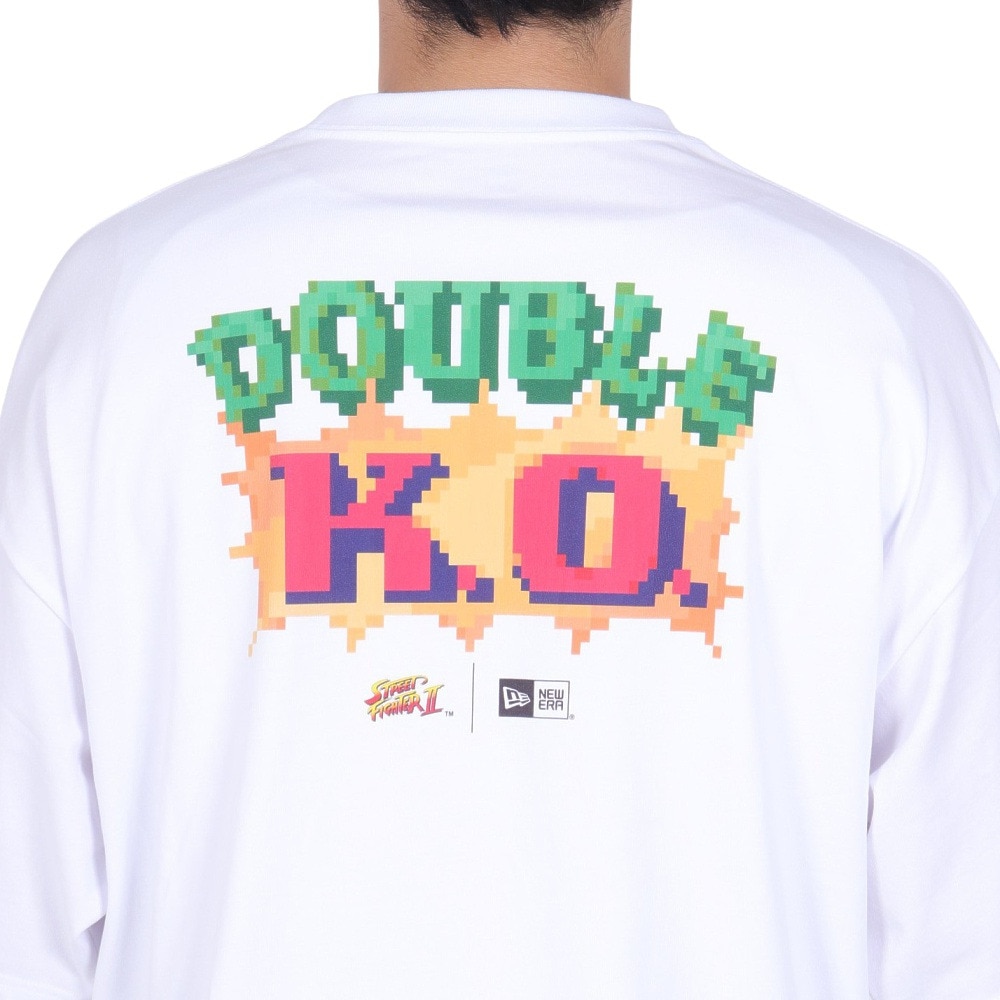 ニューエラ（NEW ERA）（メンズ、レディース）半袖 オーバーサイズド コットン Tシャツ ストリートファイター2 DOUBLE K.O. ホワイト 14124663