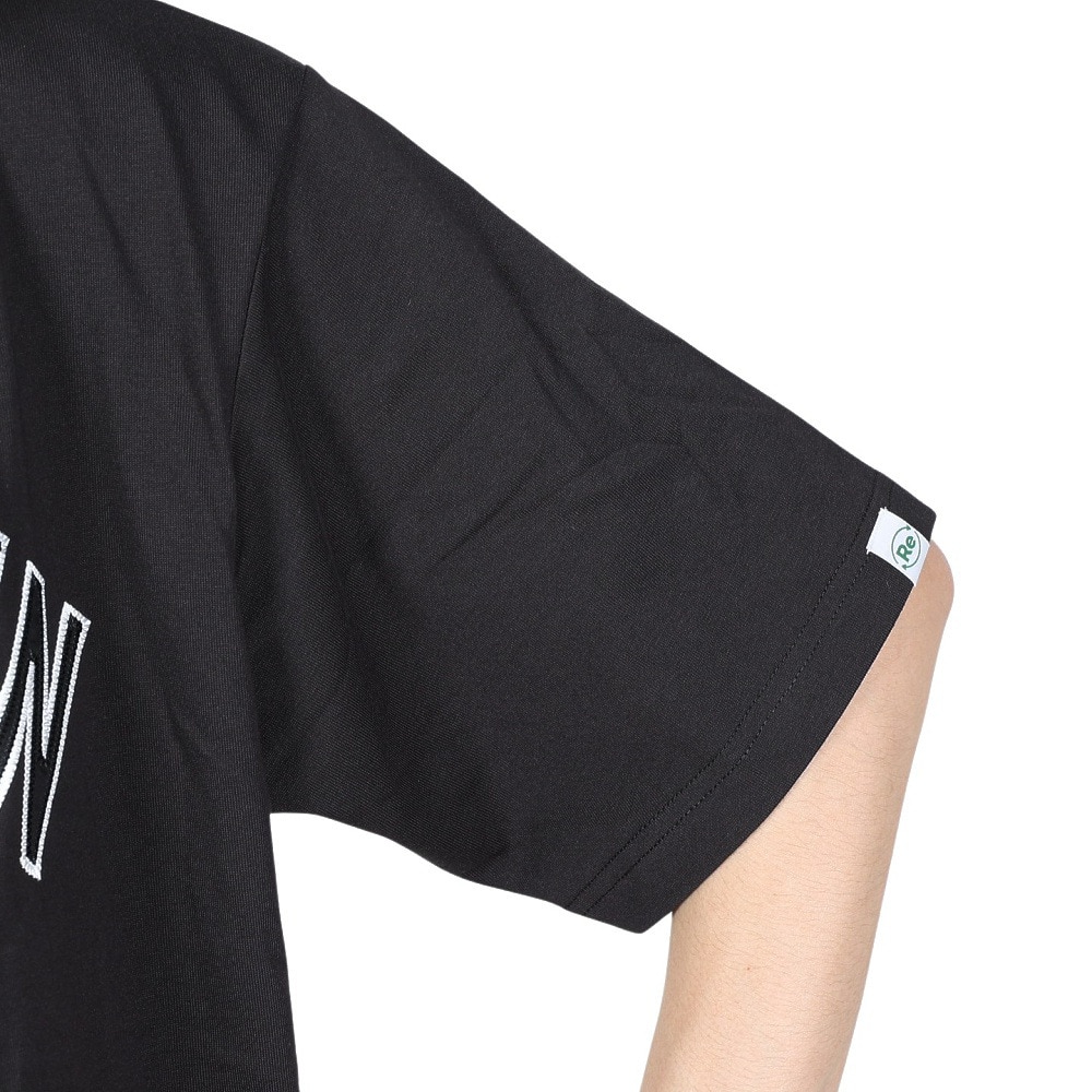ヤックパック（YAK PAK）（メンズ、レディース）ブルックリン ワッペン 半袖Tシャツ 4510004-01 BLK