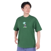 (メンズ)AROUND THE WORLD ロゴ ショートスリーブ Tシャツ 101242011018-GREEN