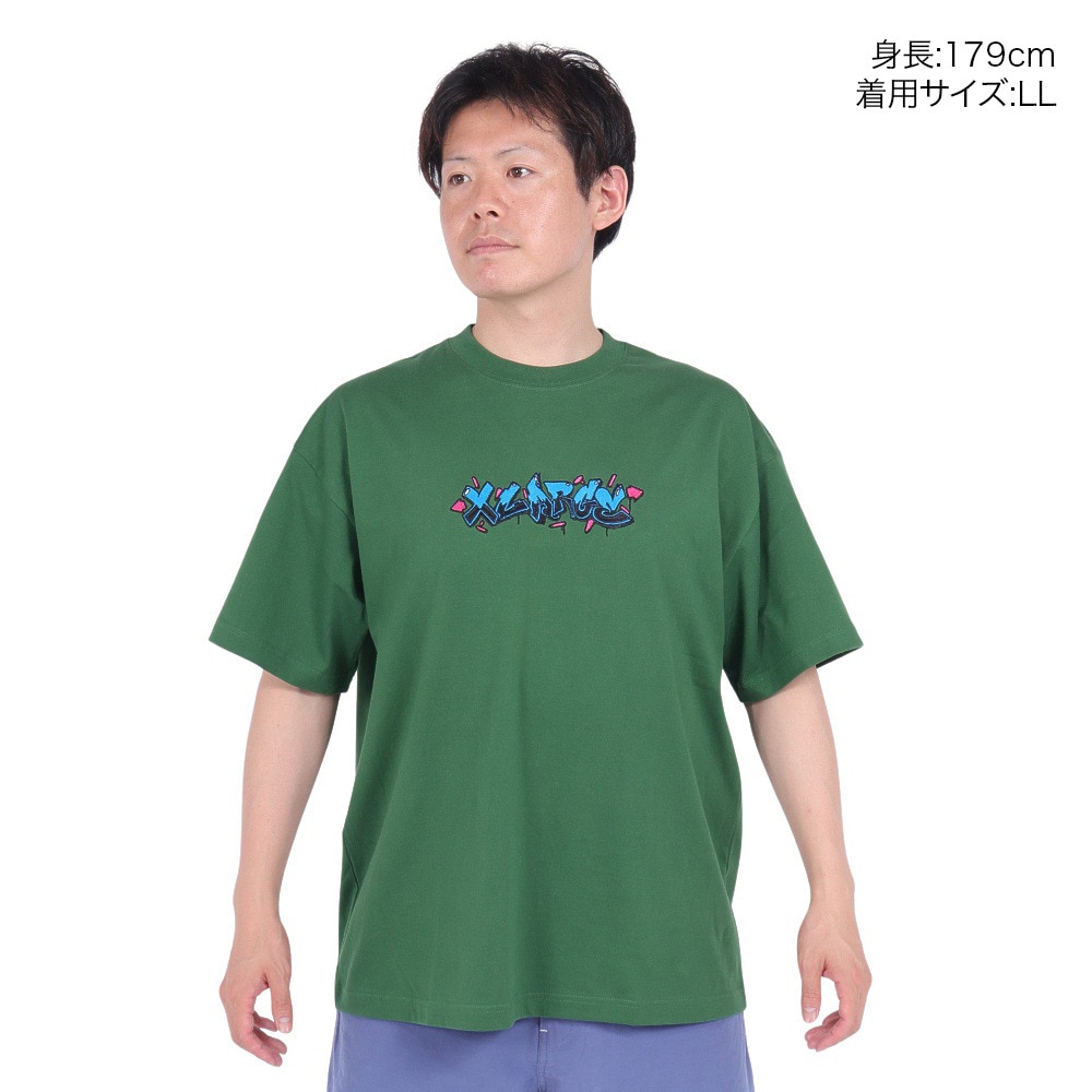 エクストララージ（XLARGE）（メンズ）AEROSOL GAFFITI ショートスリーブ Tシャツ 101242011032-GREEN