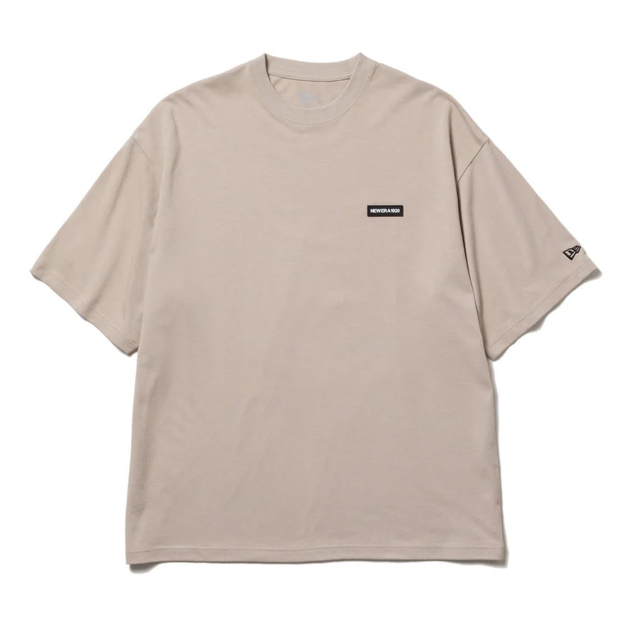 ニューエラ（NEW ERA）（メンズ、レディース）半袖 オーバーサイズド コットン Tシャツ Zoom Up Logo 14410047