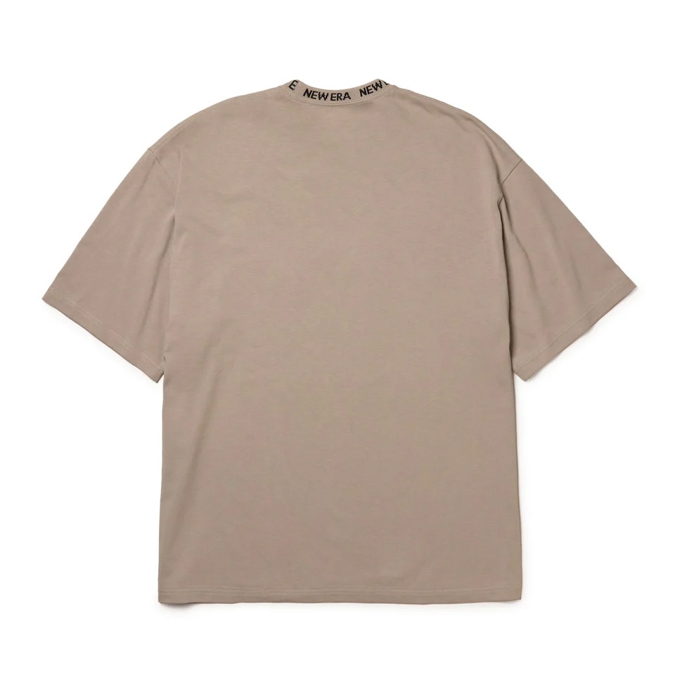 ニューエラ（NEW ERA）（メンズ、レディース）オーバーサイズド コットン 半袖Tシャツ Collar Logo 14410071