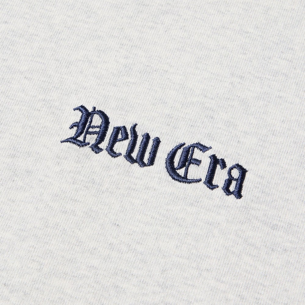 ニューエラ（NEW ERA）（メンズ、レディース）長袖 オーバーサイズド ヘビーウェイト コットン Tシャツ Old English 14682685
