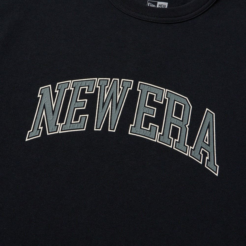 ニューエラ（NEW ERA）（メンズ、レディース）長袖 オーバーサイズド ヘビーウェイト コットン Tシャツ College Logo 14682688
