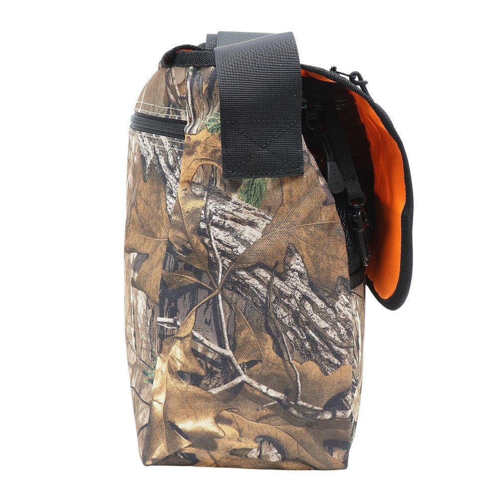 エクストララージ（メンズ、レディース）POSTMAN SHOULDER ショルダーバッグ 101223053001-CAMO
