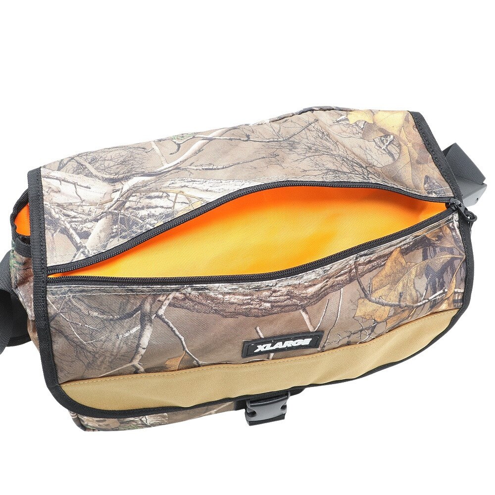 エクストララージ（メンズ、レディース）POSTMAN SHOULDER ショルダーバッグ 101223053001-CAMO