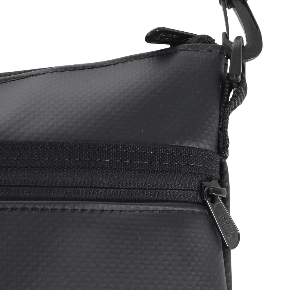 マンハッタンポーテージ（ManhattanPortage）（メンズ、レディース）Vinyl Harlem ショルダー バック MP1084MVL BLACK