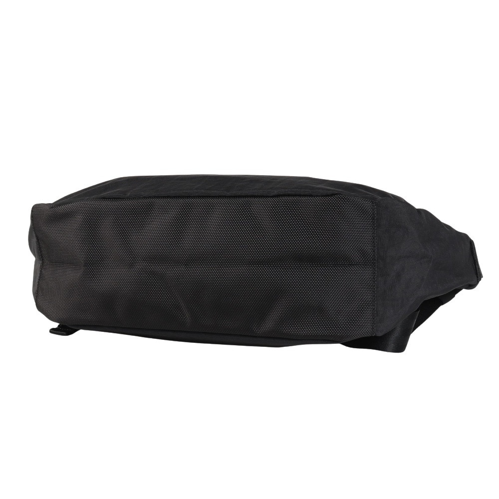 クロム（CHROME）（メンズ、レディース）NEWSPAPER メッセンジャーバッグ SM JP198 BLACK CRINKLE