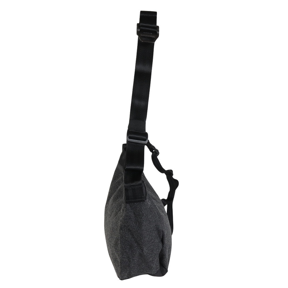 クロム（CHROME）（メンズ、レディース）NEWSPAPER メッセンジャーバッグ SM JP198 BLACK HERRINBONE