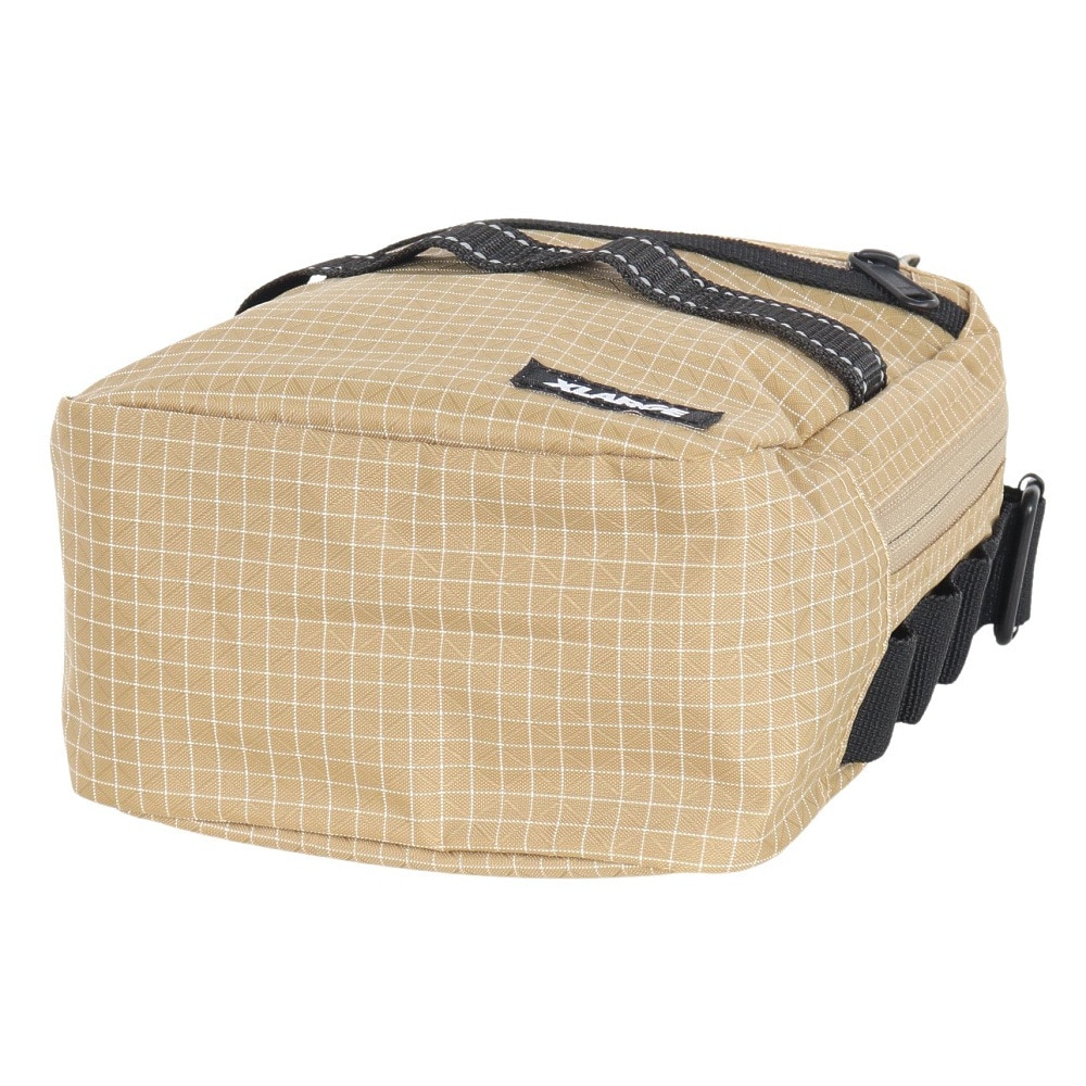 エクストララージ（XLARGE）（メンズ、レディース）リップストップ スクエア ショルダーバッグ 101251053001-BEIGE