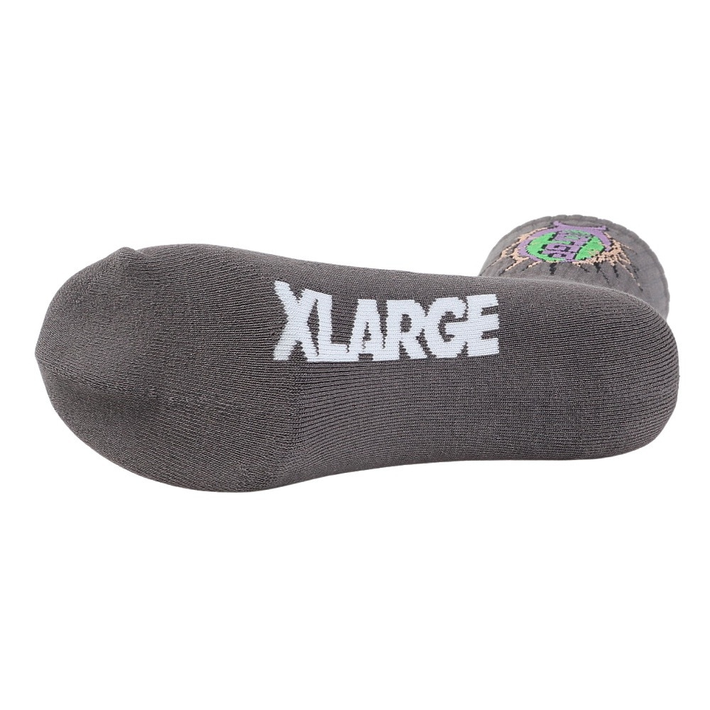 エクストララージ（XLARGE）（メンズ）BARBED ワイヤーロゴ ソックス 101242054009-CHARCOAL