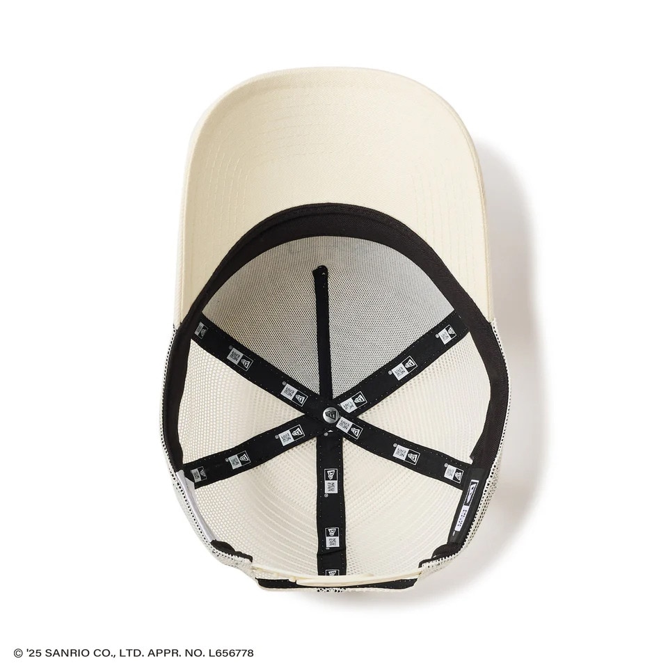 ニューエラ（NEW ERA）（メンズ、レディース）9FORTY A-Frame トラッカー HELLO KITTY ラインストーン キャップ 14348619