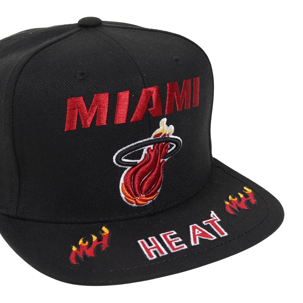 ミッチェルアンドネス（Mitchell&Ness）（メンズ）キャップ FRONT LOADED スナップバック Miami Heat HHSS2997-MHEYYPPPBLCK