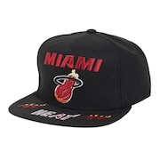 ミッチェルアンドネス（Mitchell&Ness）（メンズ）キャップ FRONT LOADED スナップバック Miami Heat HHSS2997-MHEYYPPPBLCK