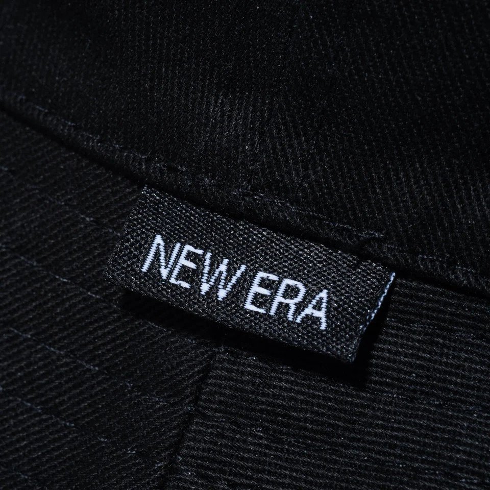 ニューエラ（NEW ERA）（メンズ、レディース）帽子 バケット01 リバーシブル ストリートファイター2 ステージ ブラック オールオーバープリント 14125277