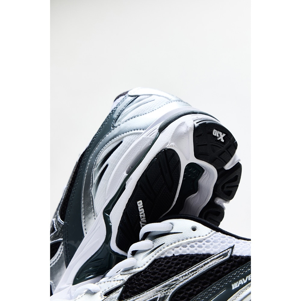 ミズノ（MIZUNO）（メンズ、レディース）ランニングシューズ スニーカー ウエーブ ライダー 10 ホワイト ブラック D1GA210405 スポーツシューズ