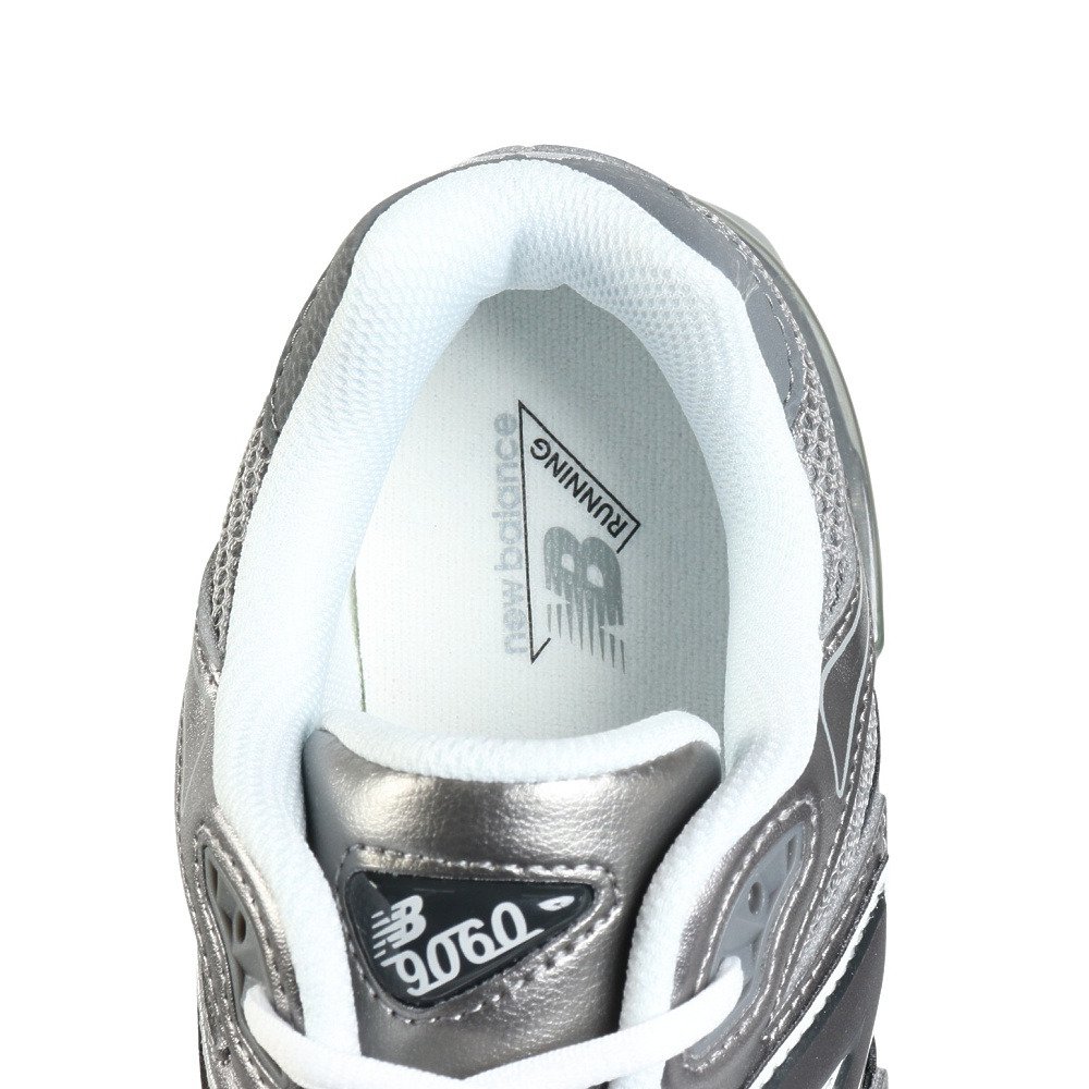 ニューバランス（new balance）（メンズ、レディース）スニーカー