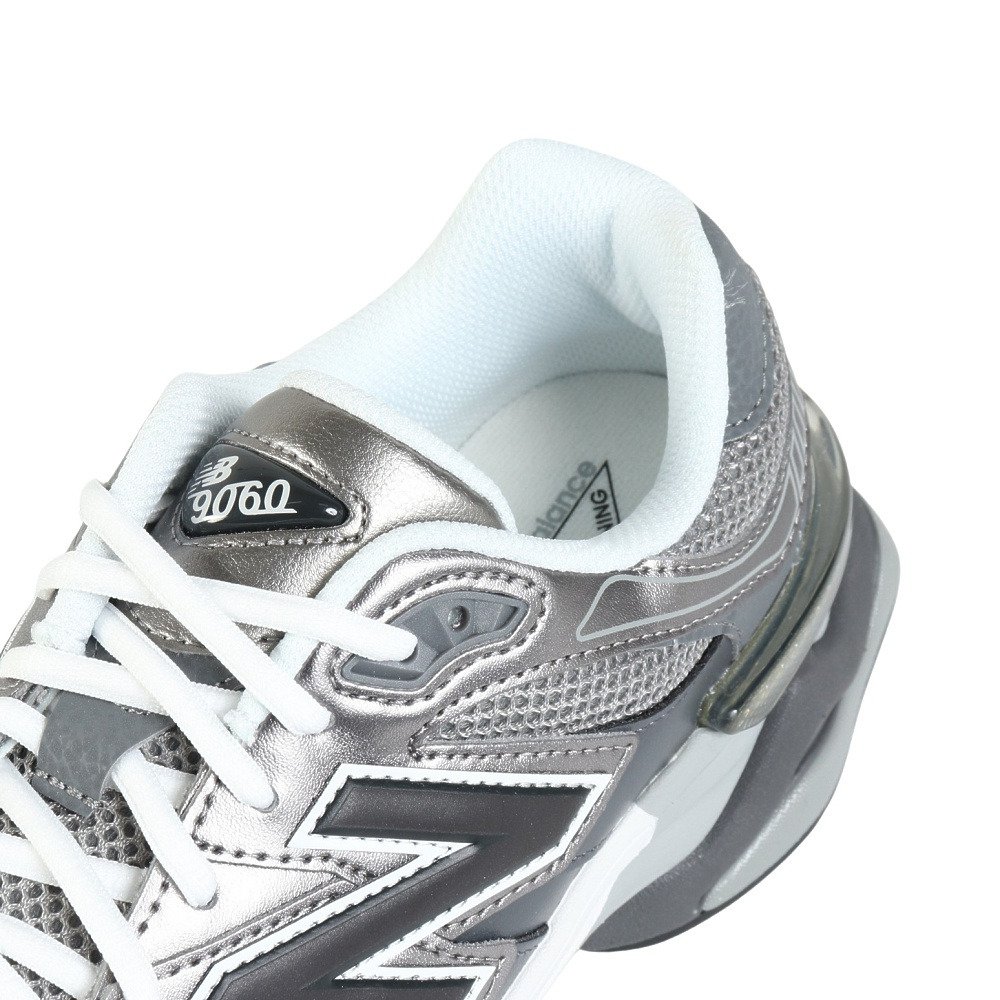 ニューバランス（new balance）（メンズ、レディース）スニーカー