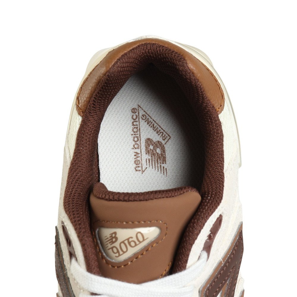 ニューバランス（new balance）（メンズ、レディース）スニーカー ランニングシューズ 90/60 ホワイト ブラウン U90603EGD スポーツ カジュアル シューズ
