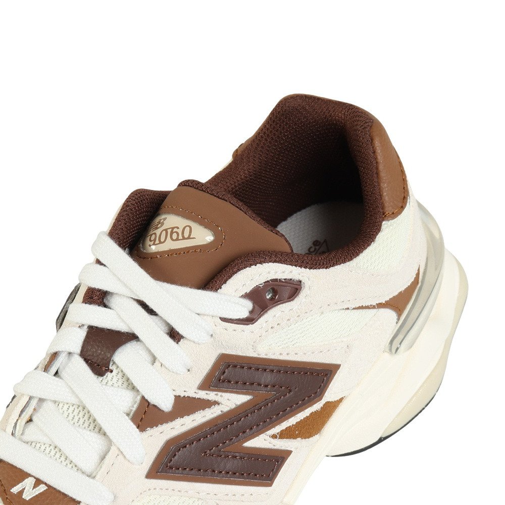 ニューバランス（new balance）（メンズ、レディース）スニーカー ランニングシューズ 90/60 ホワイト ブラウン U90603EGD スポーツ カジュアル シューズ