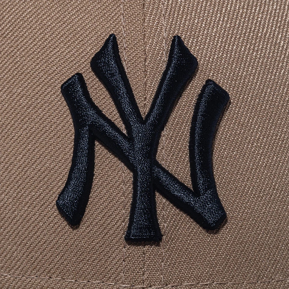 ニューエラ（NEW ERA）（メンズ、レディース）キャップ 9FORTY ニューヨーク・ヤンキース カーキ×ブラック 56.8-60.6センチ 14525012 サイズ調整可