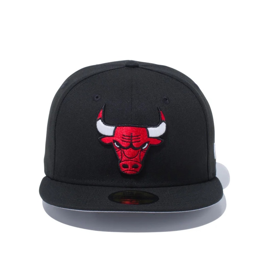 ニューエラ（NEW ERA）（メンズ、レディース）帽子 キャップ 59FIFTY シカゴ・ブルズ ブラック×チームカラー 14525228 57.7cm-59.6cm 黒