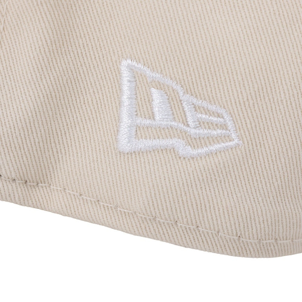 ニューエラ（NEW ERA）（メンズ、レディース）カジュアルクラシック Strap Logo キャップ ライトクリーム 14109492