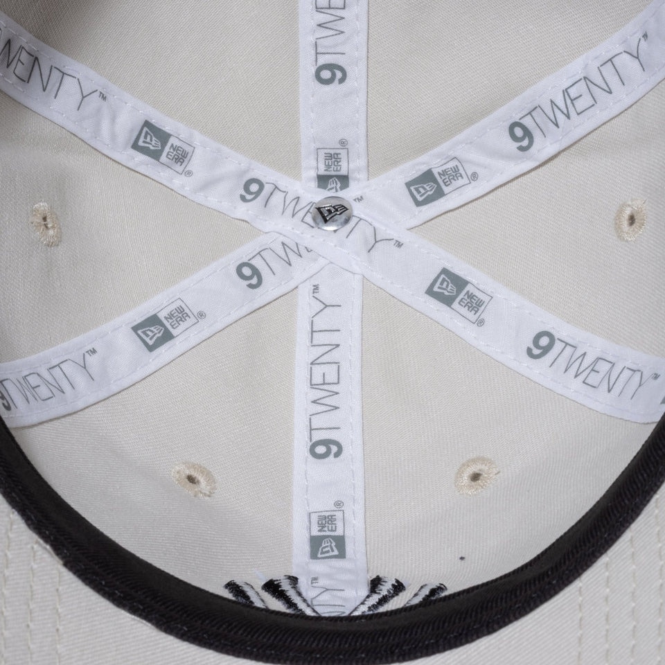 ニューエラ（NEW ERA）（メンズ、レディース）キャップ 9TWENTY ニューヨーク ヤンキース ウォッシュドコットン ストーン×ブラック 14525105 帽子 Mサイズ