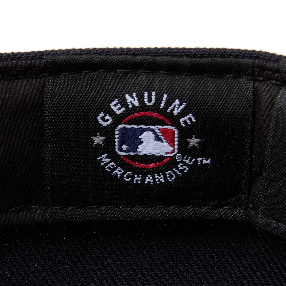 ニューエラ（NEW ERA）（メンズ、レディース）キャップ 59FIFTY Neon Tube ネオンチューブロゴ ニューヨーク・ヤンキース ネイビー 14668132