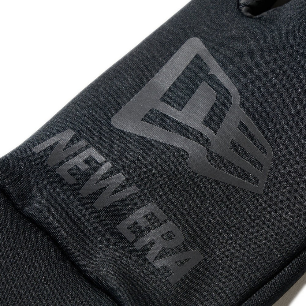 ニューエラ（NEW ERA）（メンズ、レディース）手袋 イータッチ フリース ウォーマーグローブ ビッグフラッグ黒 ロゴ M-Lサイズ 14675883 
