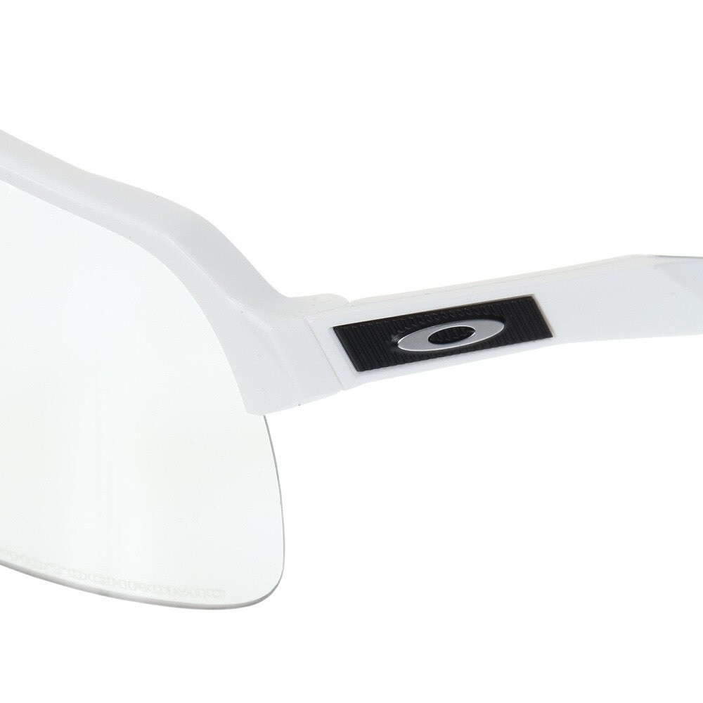 オークリー（OAKLEY）（メンズ）サングラス SUTRO LITE アジアンフィット Matte White/Clear to Black Iridium Photochromic 9463-1939 UV