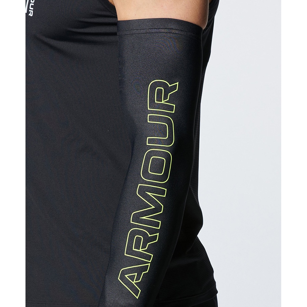 アンダーアーマー（UNDER ARMOUR）（メンズ、レディース）UAアイソチル アームスリーブ UPF50 両腕用 S～LL 黒 1371880 004 アームカバー 男女兼用