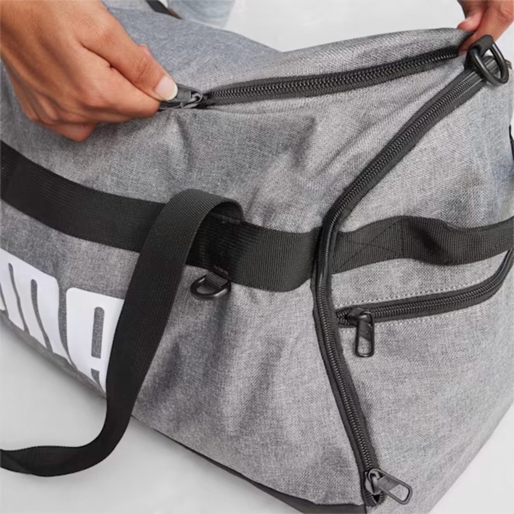 プーマ（PUMA）（メンズ、レディース）チャレンジャー ダッフル バッグ M 58L 07953106 旅行 大容量 グレー