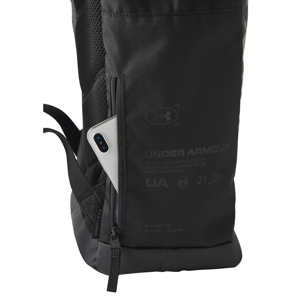 アンダーアーマー（UNDER ARMOUR）（メンズ、レディース）リュック ターポリン バックパック 40L (ブラック)1368944 001  大容量 撥水