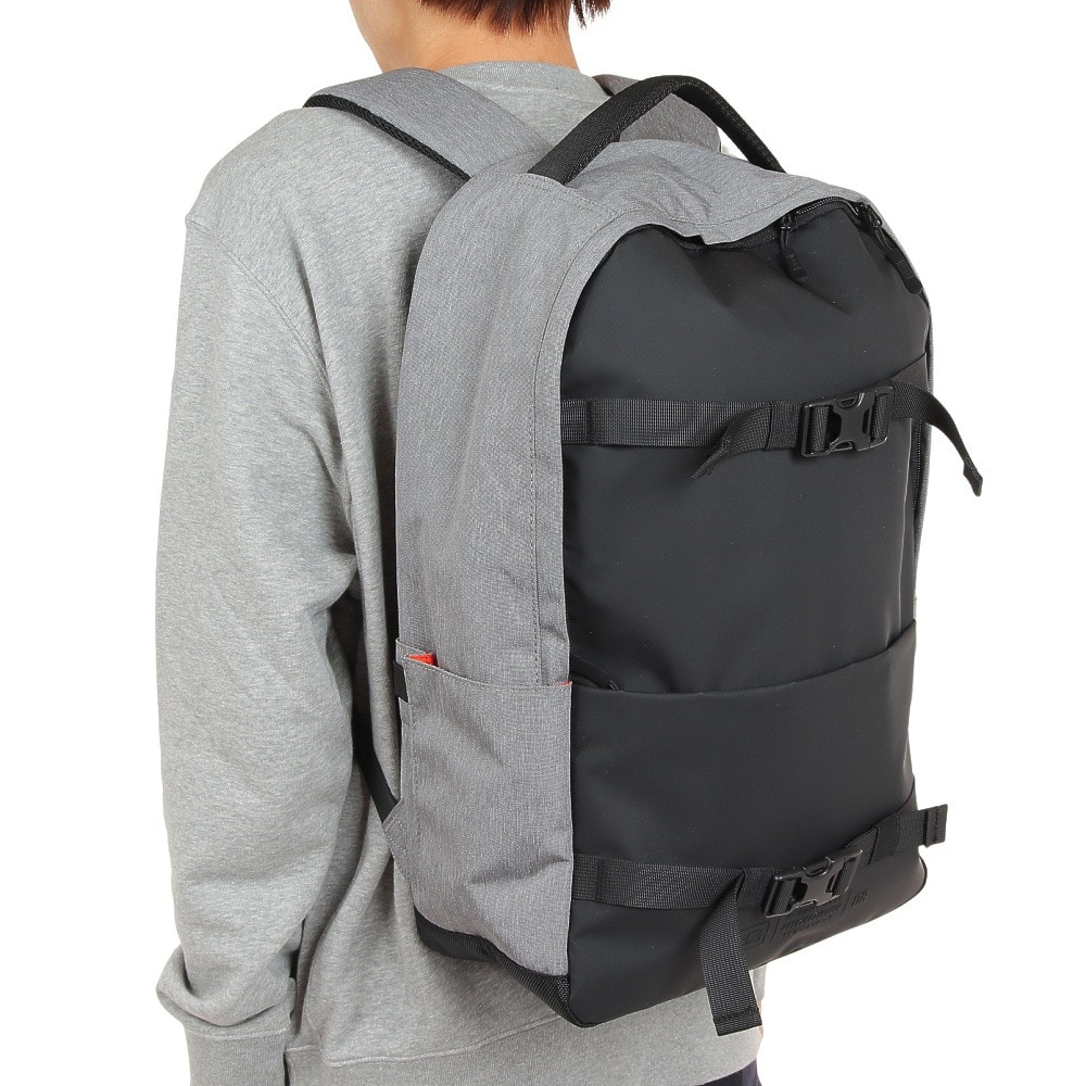 リュック MOBILITY バックパック 2.0 28L 921R1UTC9304 GRY