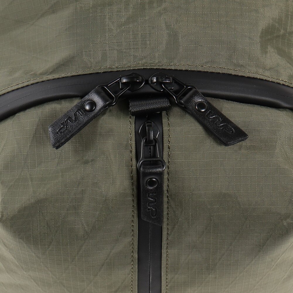 ザ・ワープ・バイ・エネーレ（The Warp By Ennerre）（メンズ）ROUND DAYPACK 22 WB3MGA52 KHK リュック 防水 撥水