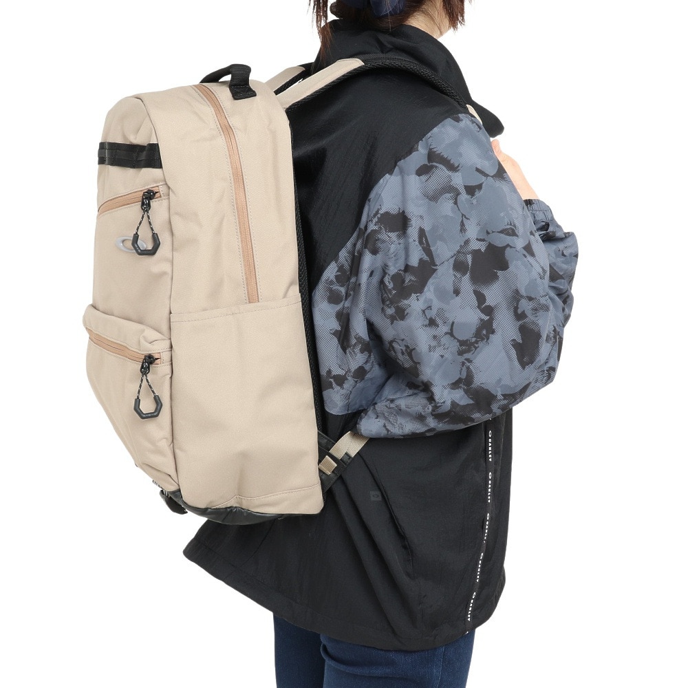 オークリー（OAKLEY）（メンズ、レディース、キッズ）ESSENTIAL WR BACKPACK M 7.0 FOS901412-305 リュック 撥水